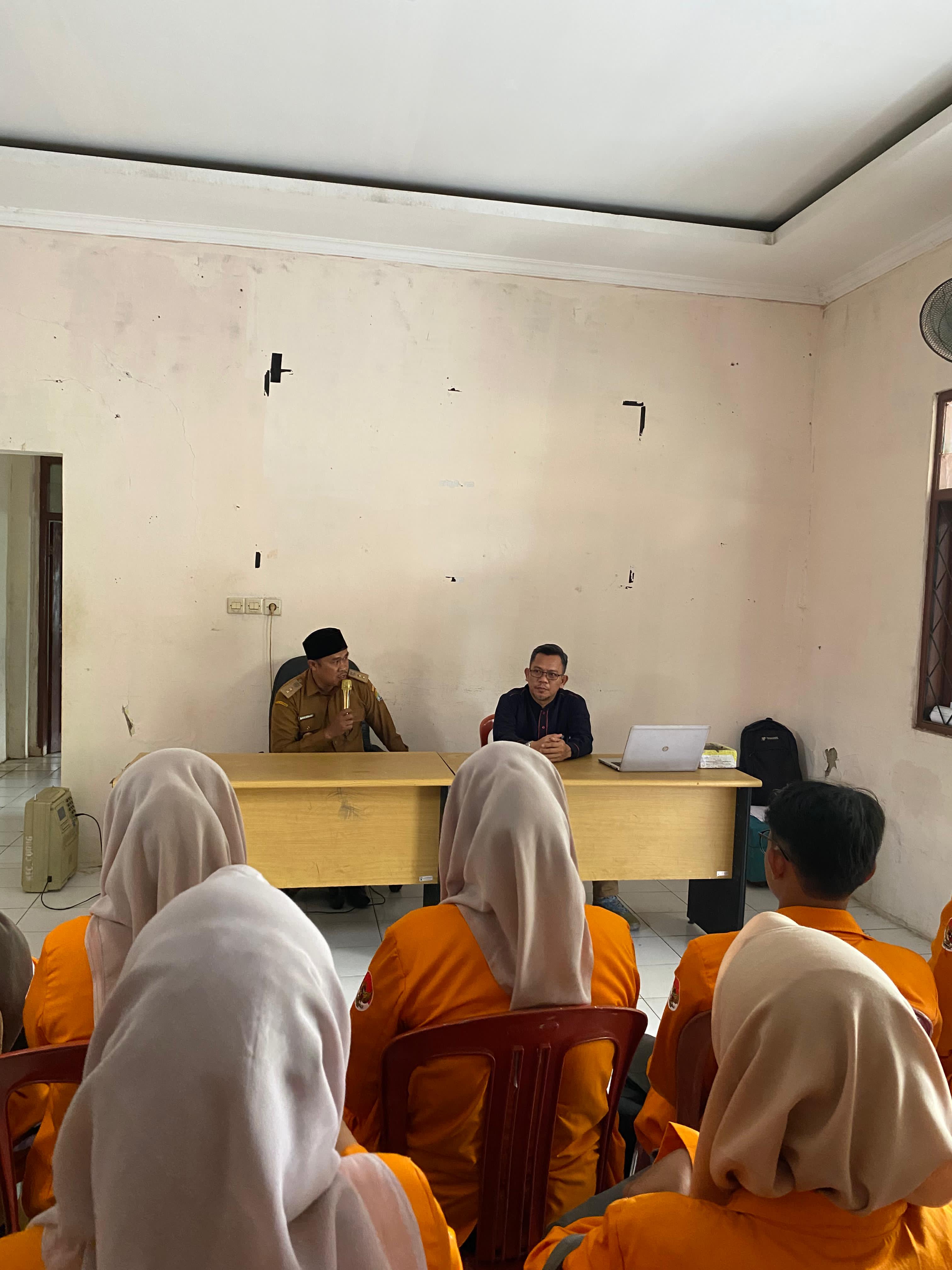 Sambutan Lurah: Kegiatan KKM 08 Universitas Primagraha