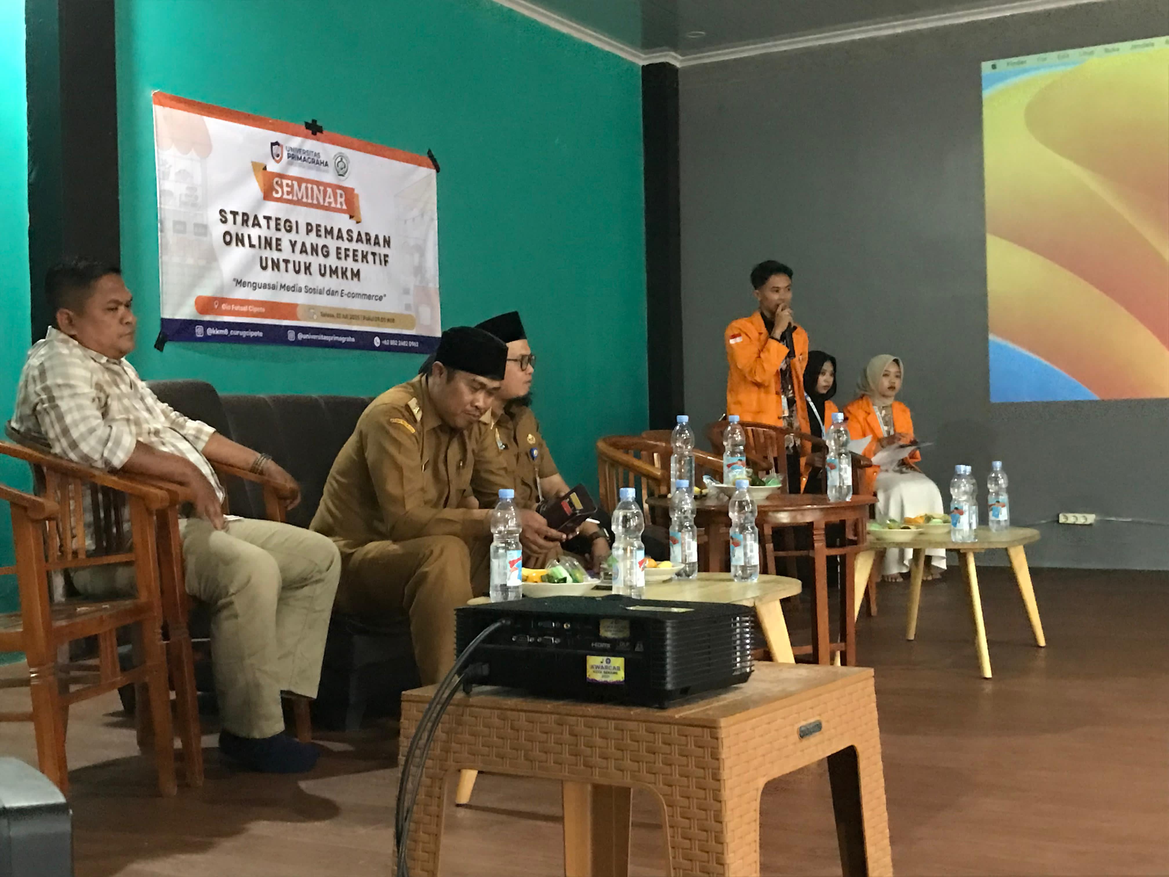 Seminar UMKM&Sosialisasi Koperasi Merah Putih